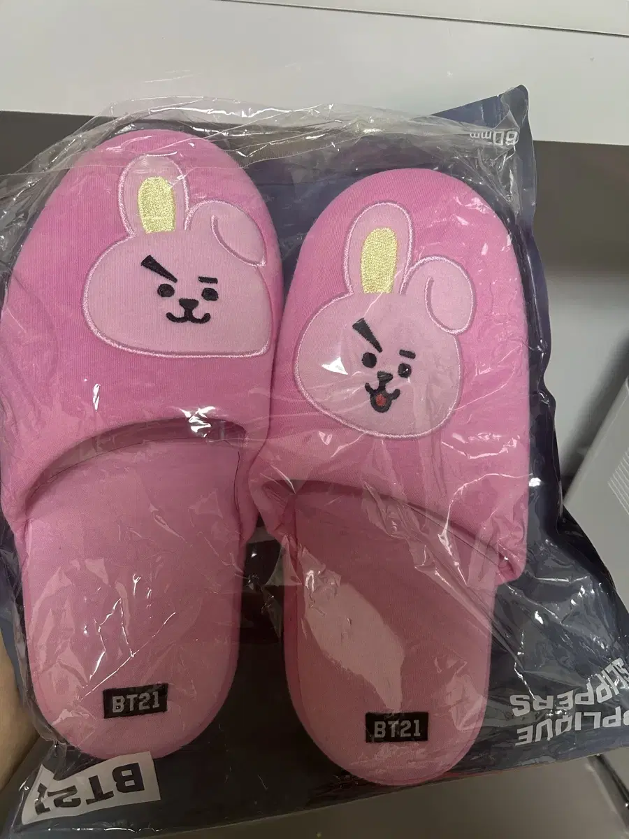 BT21 토끼슬리퍼